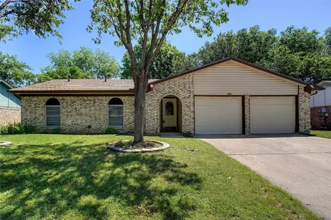 321 Navajo Dr, Keller, TX 76248