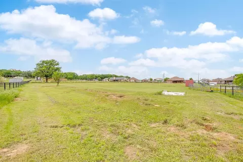 Exterior - 210 E Arbor Ct, Springtown, TX 76082 photo 8 of 8