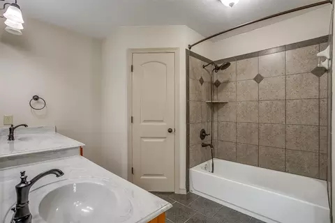 Bath - 210 E Arbor Ct, Springtown, TX 76082 photo 1 of 5