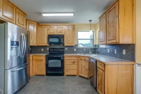 Kitchen - 210 E Arbor Ct, Springtown, TX 76082 photo 3 of 5