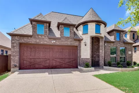 8412 La Fontaine Dr, North Richland Hills, TX 76182