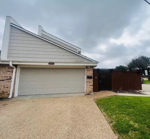 2100 Willowgate Ln, Carrollton, TX 75006