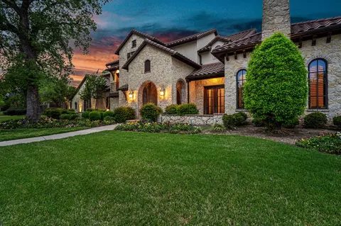 2600 Highland Park Ct, Colleyville, TX 76034