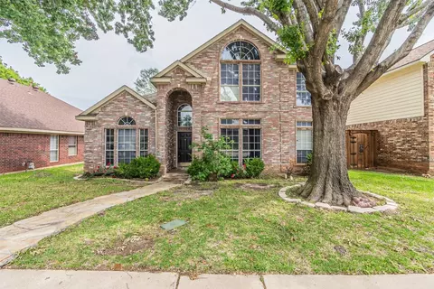 1225 Christopher Ln, Lewisville, TX 75077