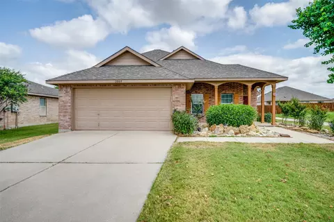 2009 Ridgeview Ct, Sanger, TX 76266