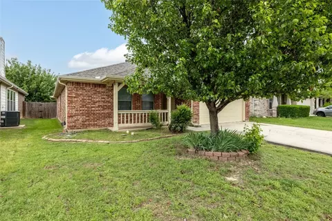 6036 Blazing Star Dr, Fort Worth, TX 76179