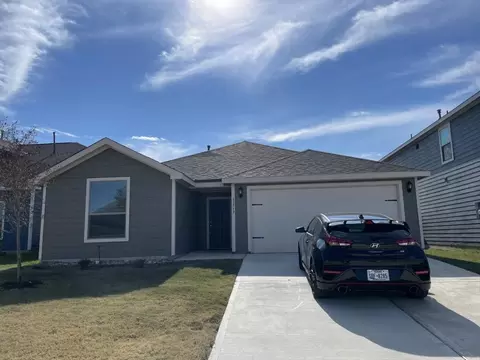 13717 Logan Pass St, Ponder, TX 76259