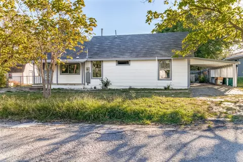 1410 Pine St, Bonham, TX 75418