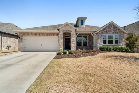 1305 Lawnview Dr, Forney, TX 75126