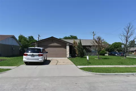 521 Sweetbriar Dr, Lewisville, TX 75067