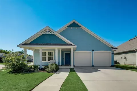 130 Clear Creek Ln, Terrell, TX 75160