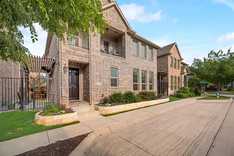 2444 Castle Ridge Dr, Richardson, TX 75080