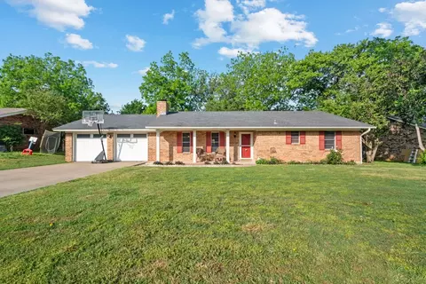 1012 Mockingbird St, Stephenville, TX 76401