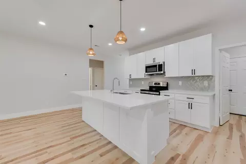 Kitchen - 236 Lakeview Cir, Eustace, TX 75124 photo 1 of 2