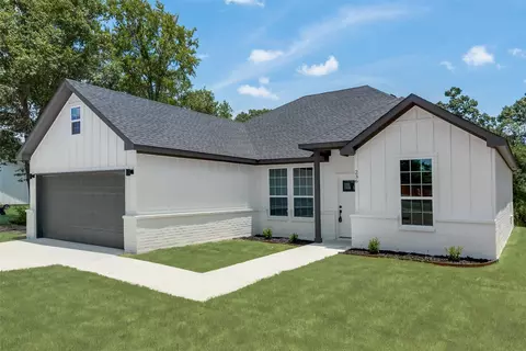 Exterior - 236 Lakeview Cir, Eustace, TX 75124 photo 6 of 7