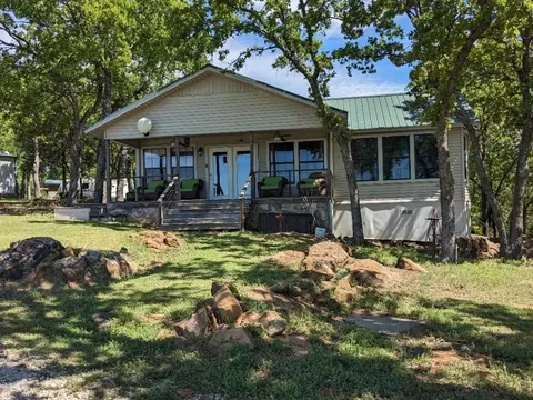 388 Haigood Rd, Bowie, TX 76230