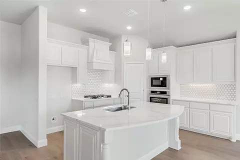 Kitchen - 5620 Montex Rd, Argyle, TX 76226 photo 1 of 2