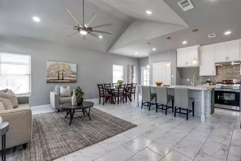 1708 Birdell St, Fort Worth, TX 76105