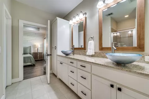 Bath - 105 E 2nd St, Prosper, TX 75078 photo 1 of 5