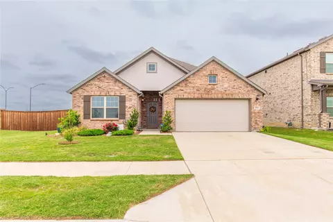101 Wild Onion Ln, Fort Worth, TX 76131