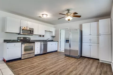 110 Woodmont Dr, Weatherford, TX 76087