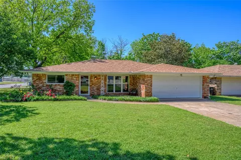 1300 Crestview Dr, Denison, TX 75020