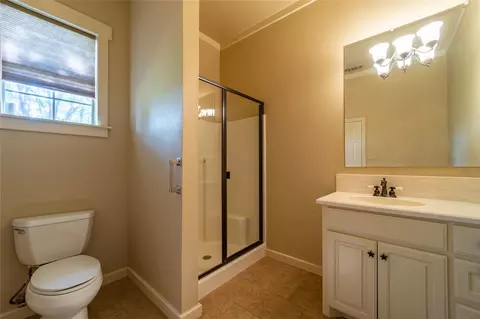 Bath - 1150 Dps Tower Rd, Perrin, TX 76486 photo 3 of 3