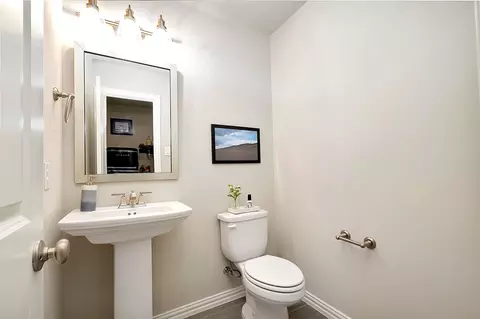 Bath - 1332 Highpoint Way, Roanoke, TX 76262 photo 4 of 5