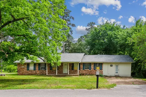 1040 Emily Ln, Mineola, TX 75773