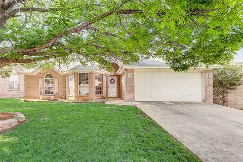 3708 Broken Pine Trl, Fort Worth, TX 76137