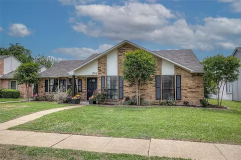1302 Woodland Ct, Allen, TX 75002