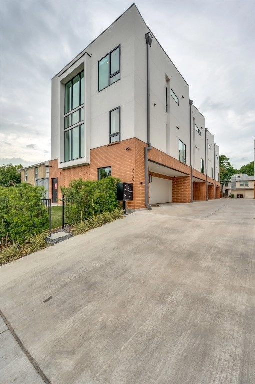 3909 Hawthorne Ave Unit 101  