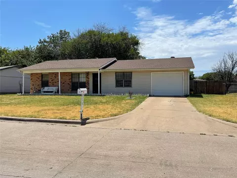 416 Heather Dr, Granbury, TX 76048
