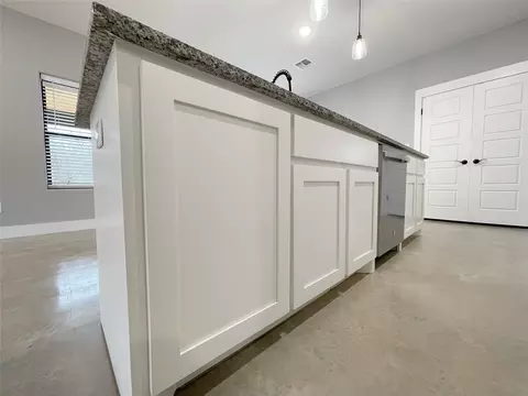 618 E Day St, Denison, TX 75021 photo 8