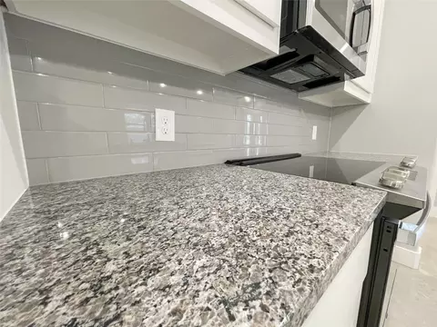 618 E Day St, Denison, TX 75021 photo 7