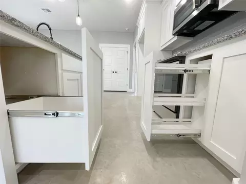 618 E Day St, Denison, TX 75021 photo 9