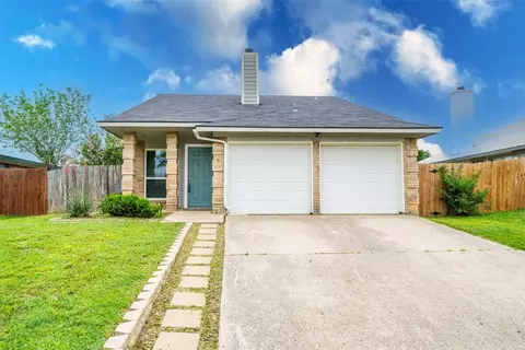 4805 Thistledown Dr, Fort Worth, TX 76137