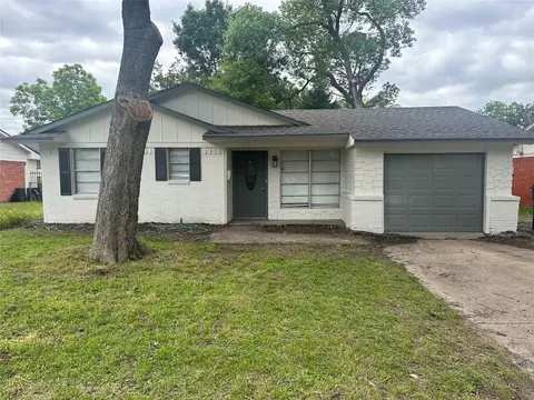 118 E Chico Dr, Garland, TX 75041