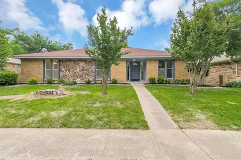 345 Los Santos Dr, Garland, TX 75043