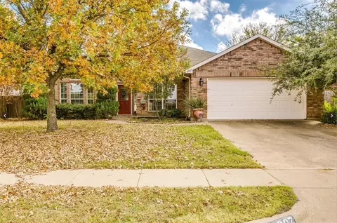 1007 Tyler James Dr, Burleson, TX 76028