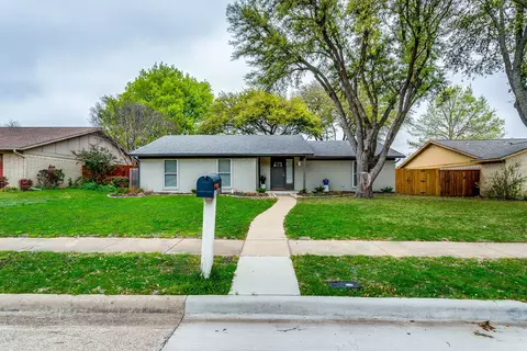 1913 Forestdale Dr, Richardson, TX 75081