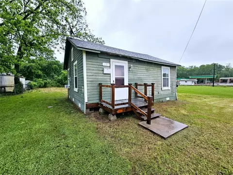 120 N Moore St, Sulphur Springs, TX 75482