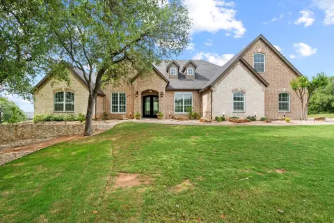 2103 Wills Way Dr, Granbury, TX 76049
