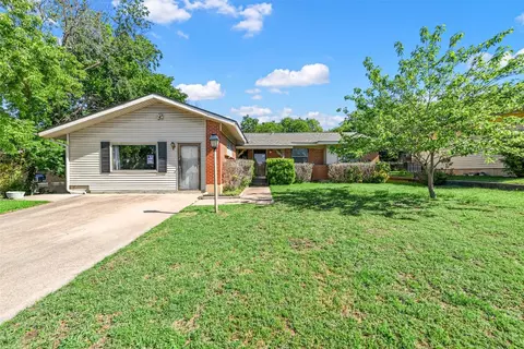 8274 Lifford Pl, Fort Worth, TX 76116
