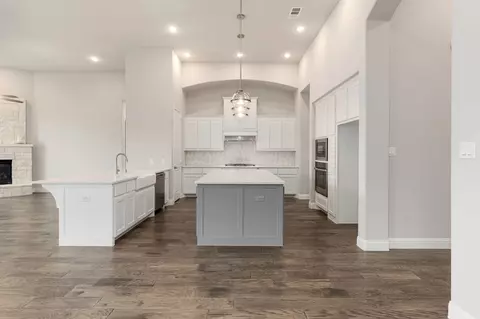 1109 10th St, Argyle, TX 76226