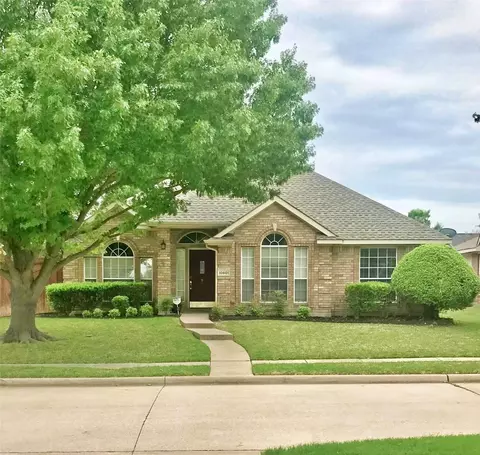 10601 Pineview Ln, Frisco, TX 75035