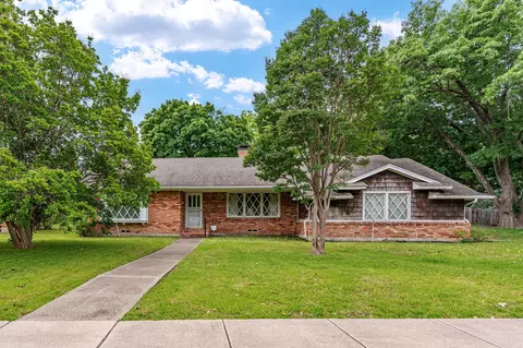 3208 Latham Dr, Dallas, TX 75229