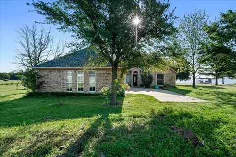 1514 Carter Dr, Corsicana, TX 75109
