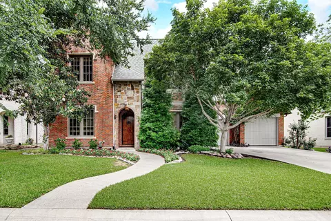 2824 River Brook Ct, Fort Worth, TX 76116