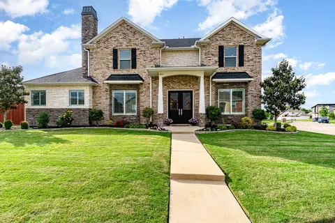 8413 Willowbrook Dr, Rowlett, TX 75088